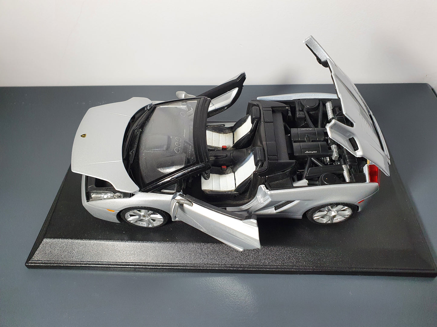 1:18 Lamborghini Gallardo Spyder ~ Maisto ~ Grigio Thalasso