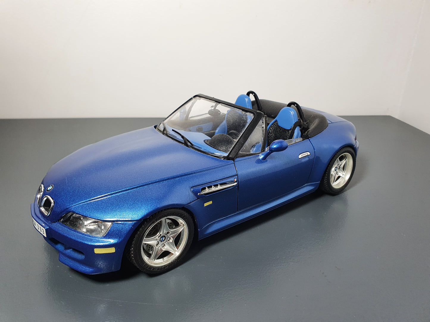1:18 BMW Z3 M Roadster ~ Bburago ~ Estoril Blue Metallic