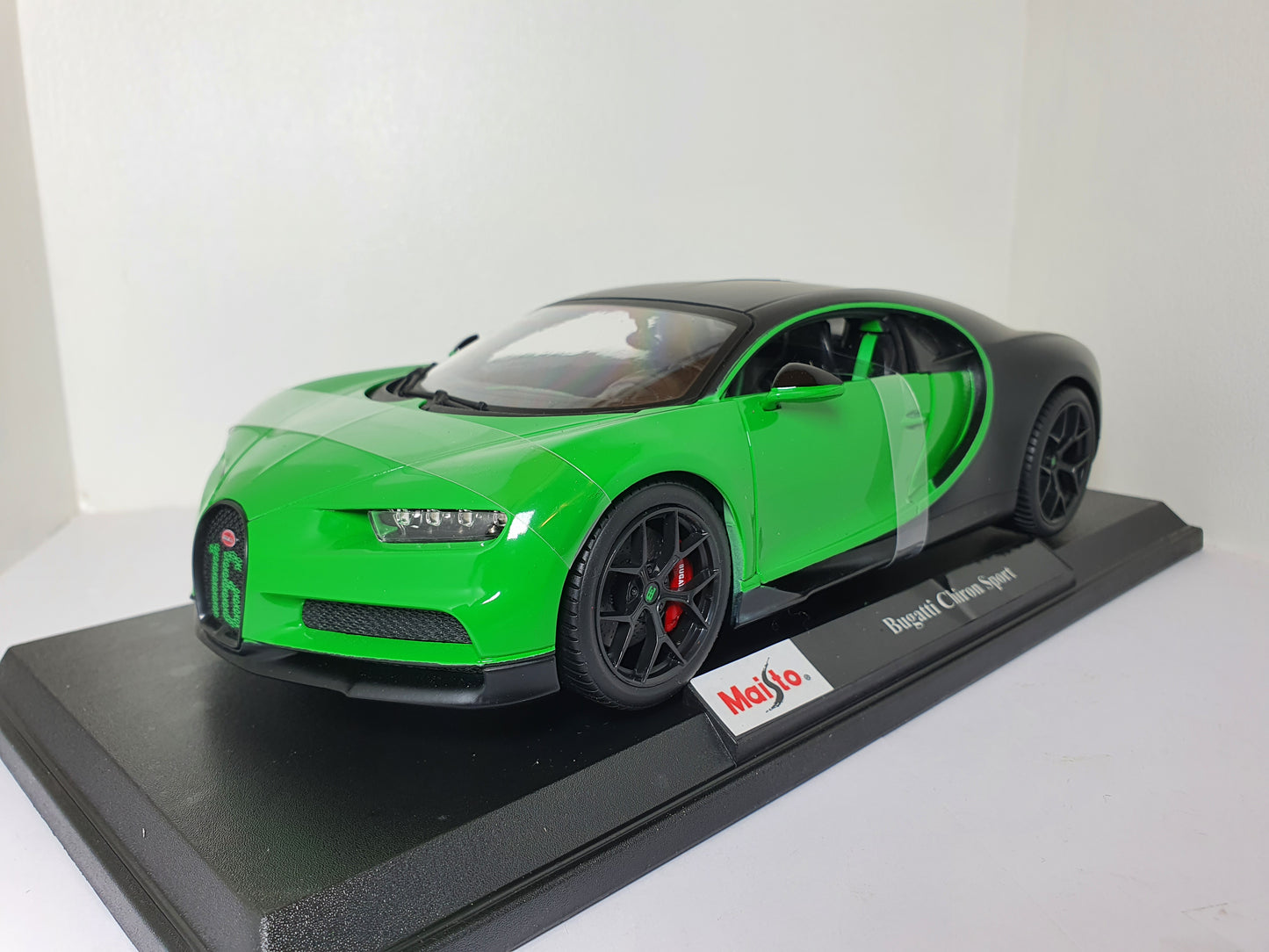 1:18 Bugatti Chiron Sport ~ Maisto ~ Green