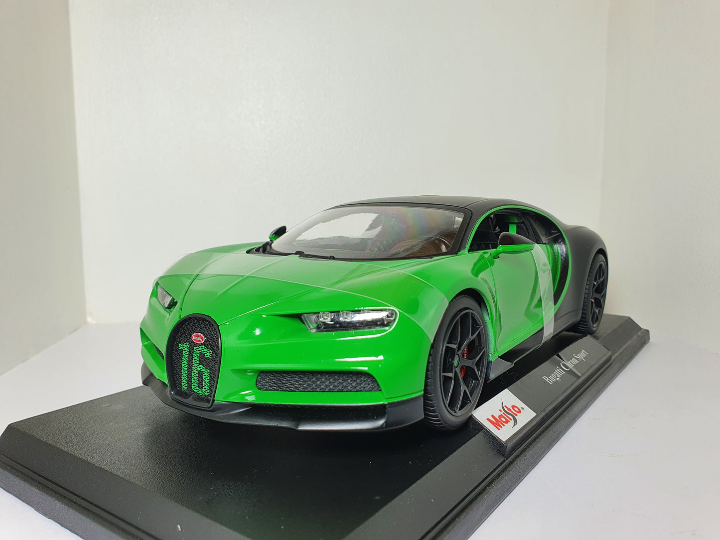 1:18 Bugatti Chiron Sport ~ Maisto ~ Green