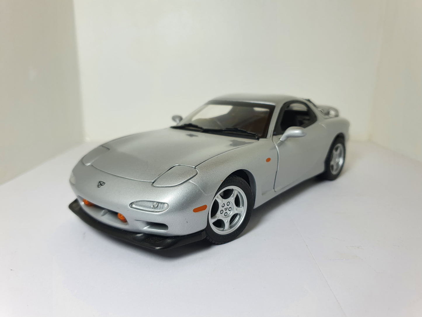 1:18 Mazda RX-7 FD 1993 ~ Kyosho ~ Silver