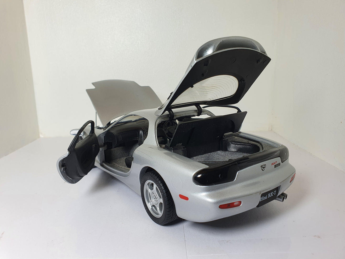 1:18 Mazda RX-7 FD 1993 ~ Kyosho ~ Silver