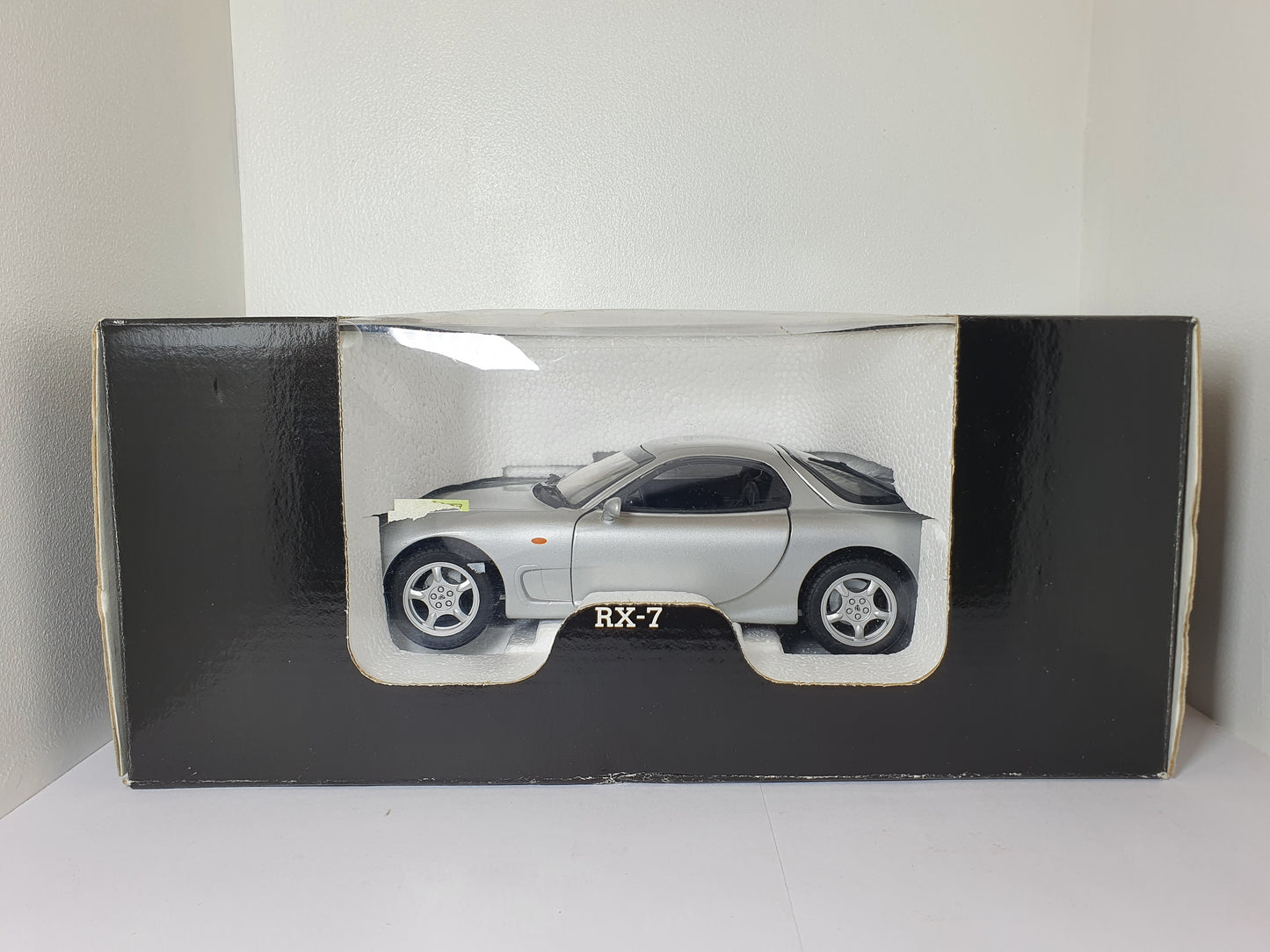1:18 Mazda RX-7 FD 1993 ~ Kyosho ~ Silver