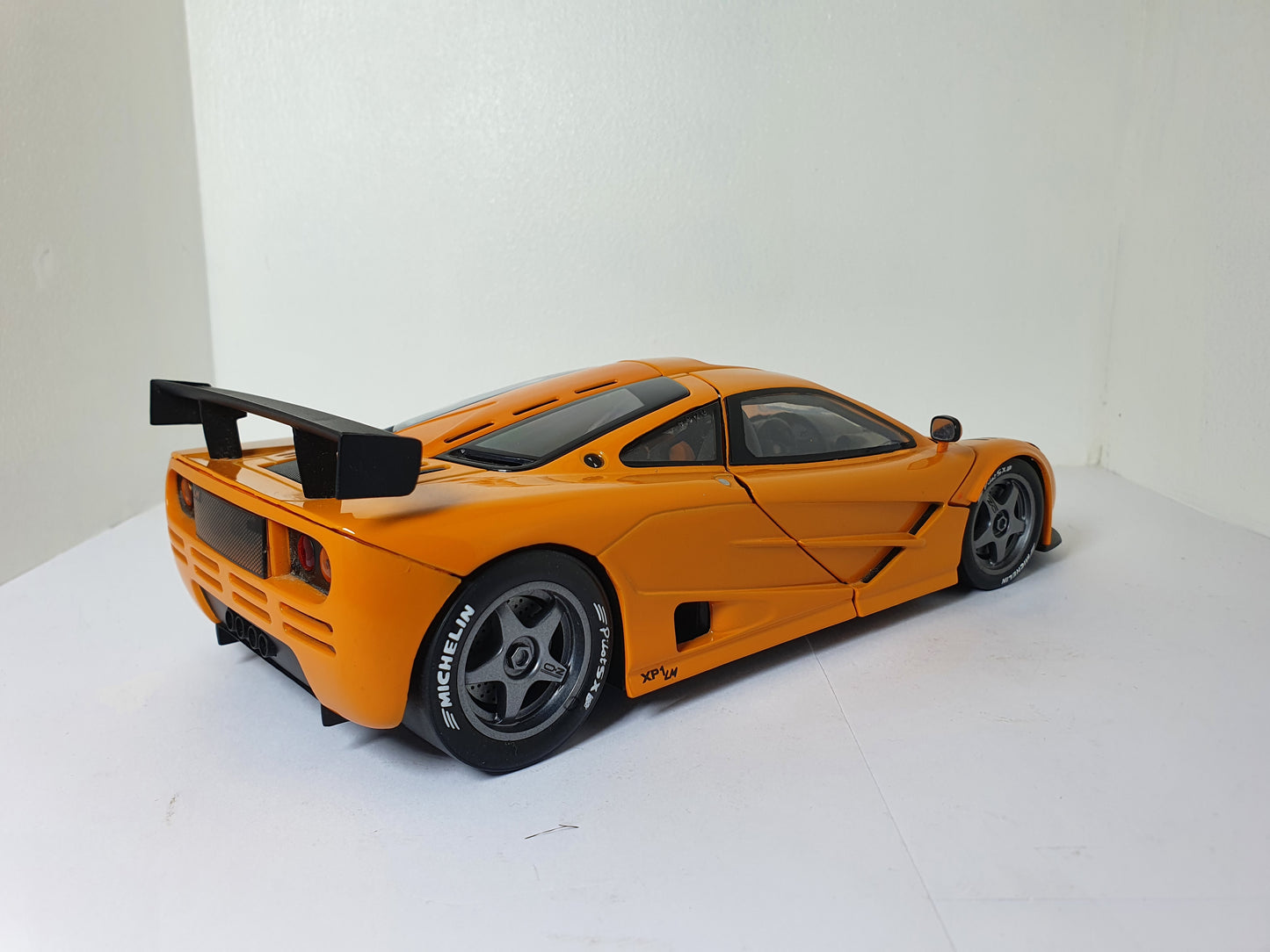 1:18 Mclaren F1 GTR XP1 ~ UT Models ~ Papaya Orange