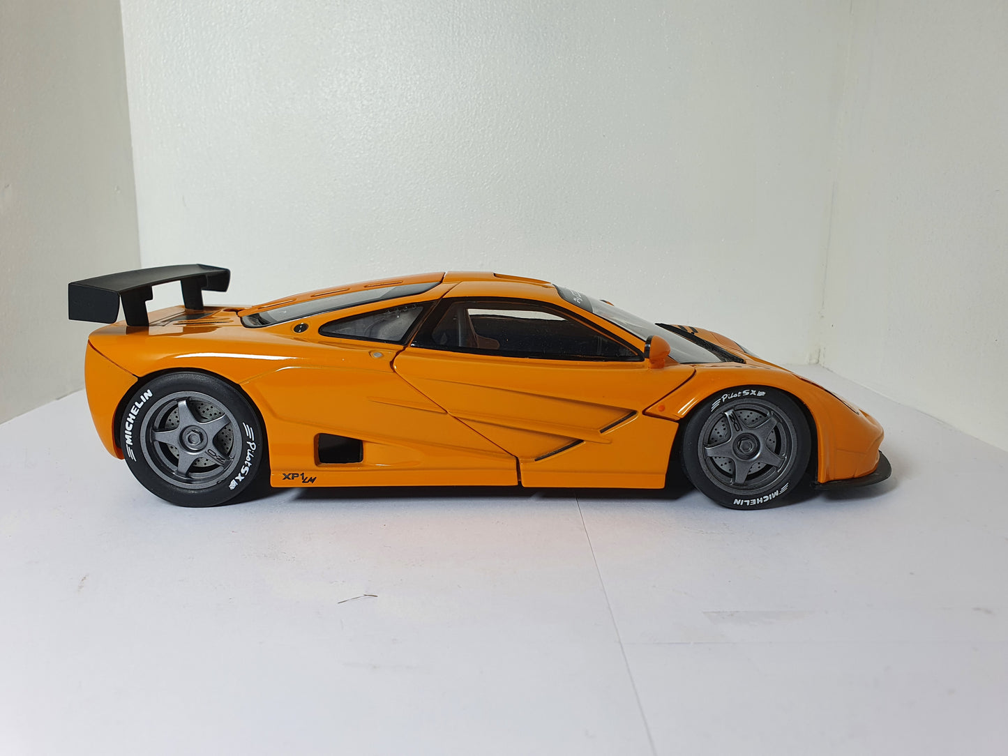 1:18 Mclaren F1 GTR XP1 ~ UT Models ~ Papaya Orange