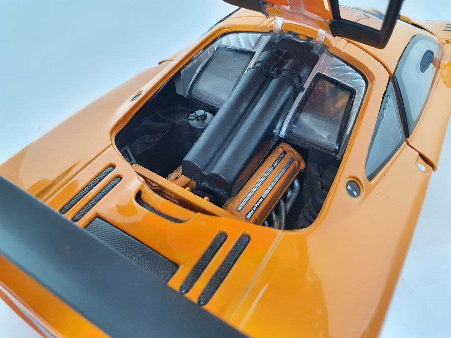 1:18 Mclaren F1 GTR XP1 ~ UT Models ~ Papaya Orange