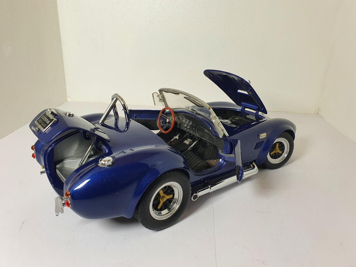1:18 Shelby Cobra 427 S/C ~ Kyosho ~ Deep Blue