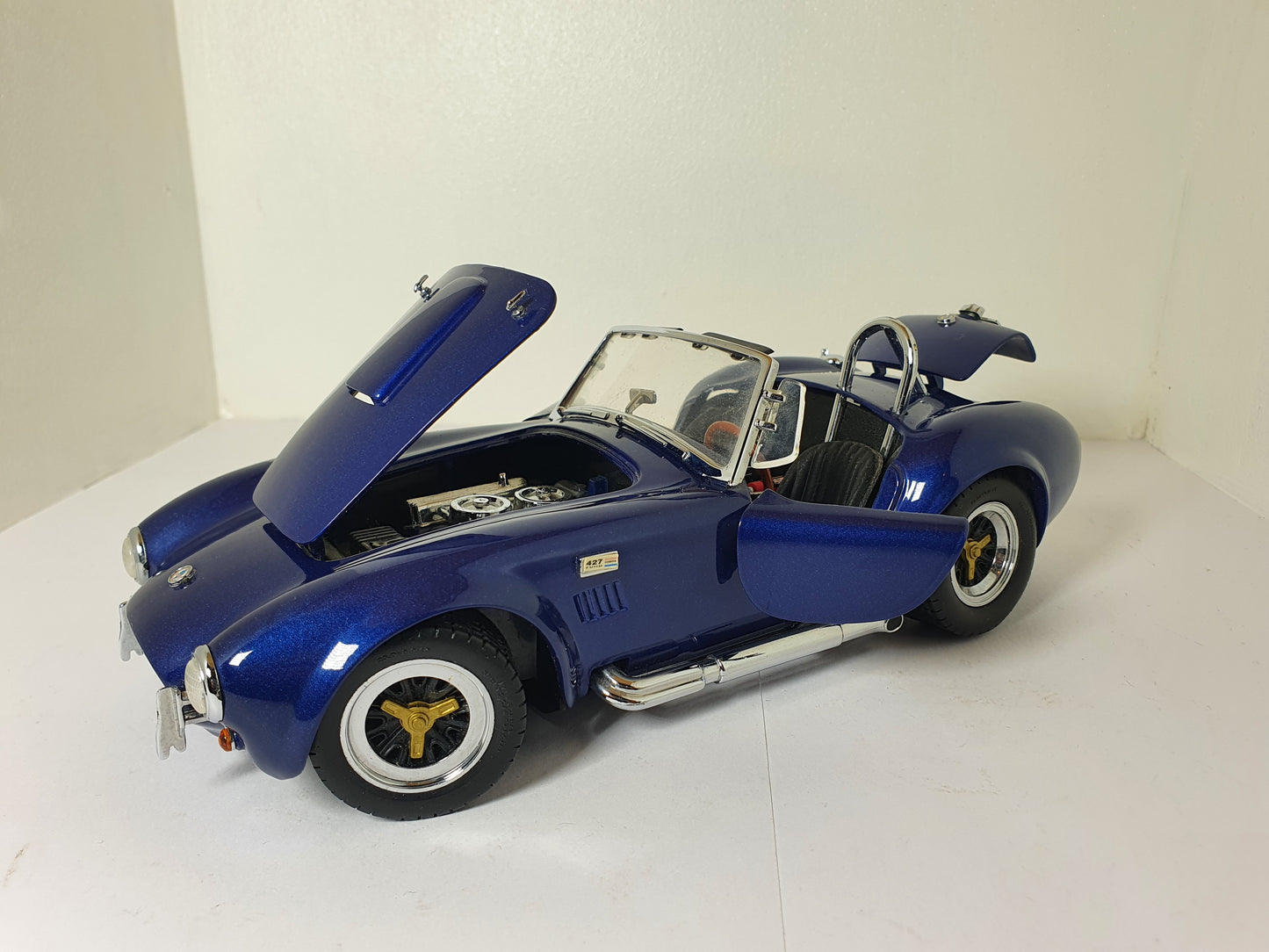 1:18 Shelby Cobra 427 S/C ~ Kyosho ~ Deep Blue