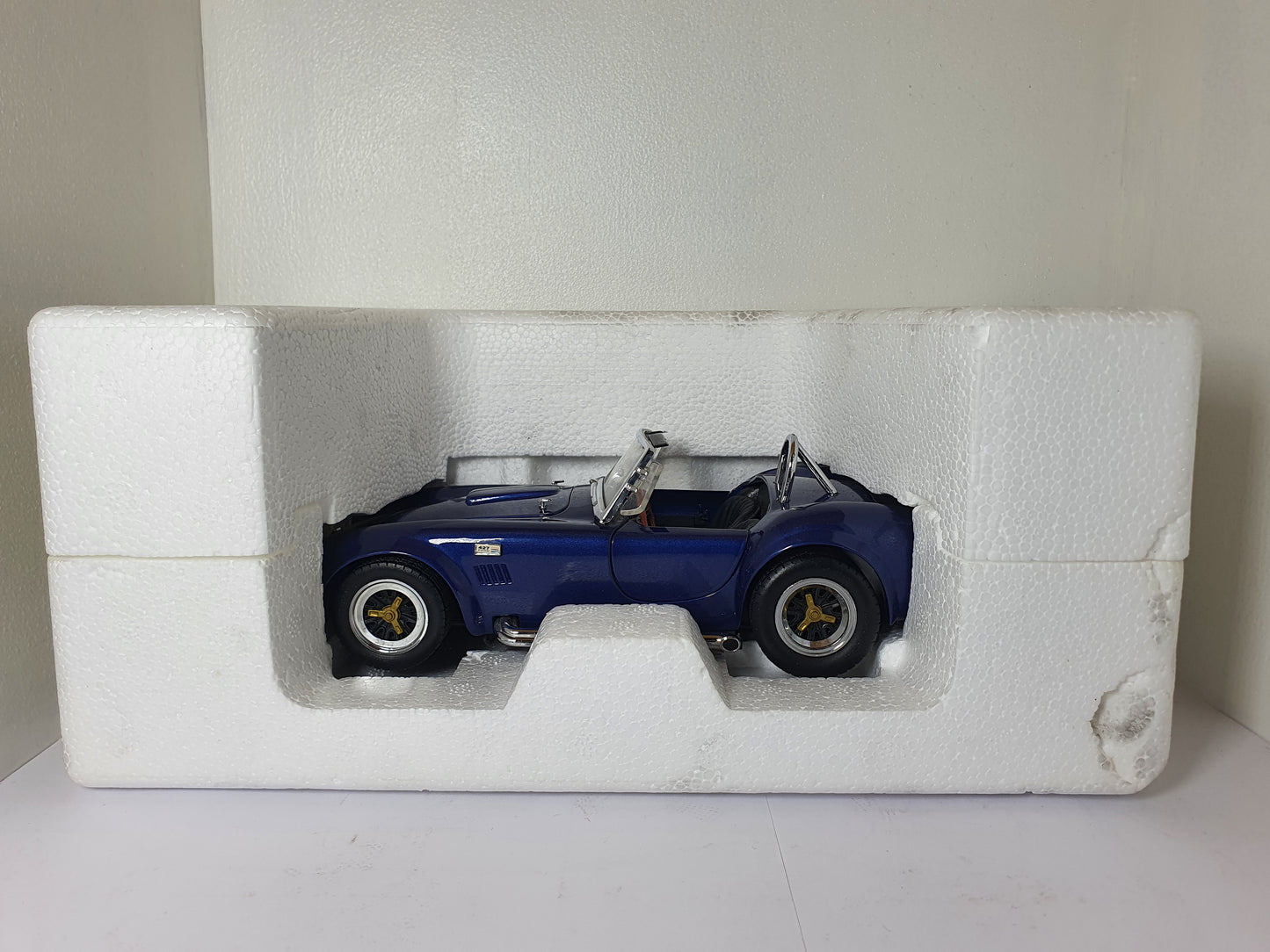 1:18 Shelby Cobra 427 S/C ~ Kyosho ~ Deep Blue