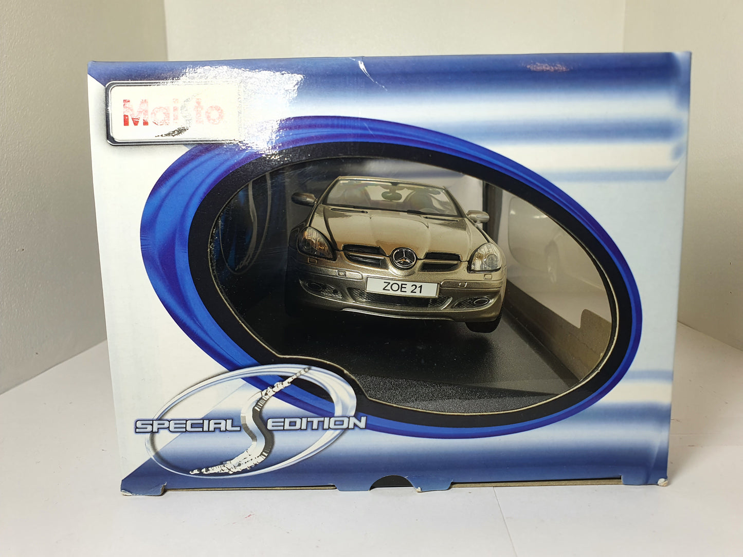 1:18 Mercedes-Benz SLK ~ Maisto ~ Silver