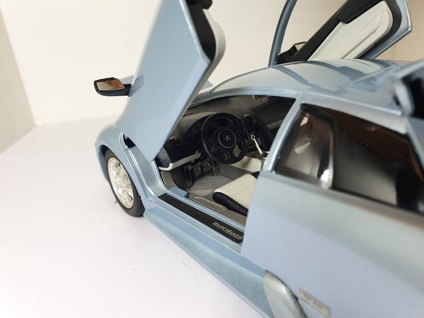 1:18 Lamborghini Murcielago 3316 ~ Bburago ~ Silver Blue