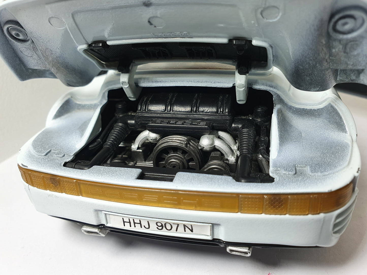 1:18 Porsche 959 ~ Tonka ~ White