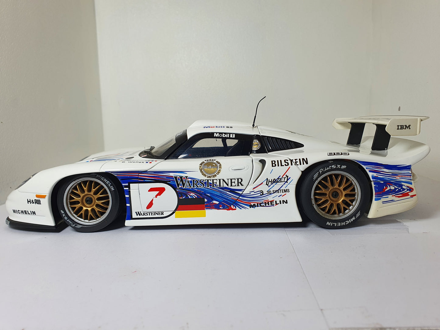 1:18 Porsche 911 GT1 996 ~ UT Models ~ White #7 Warsteiner Livery