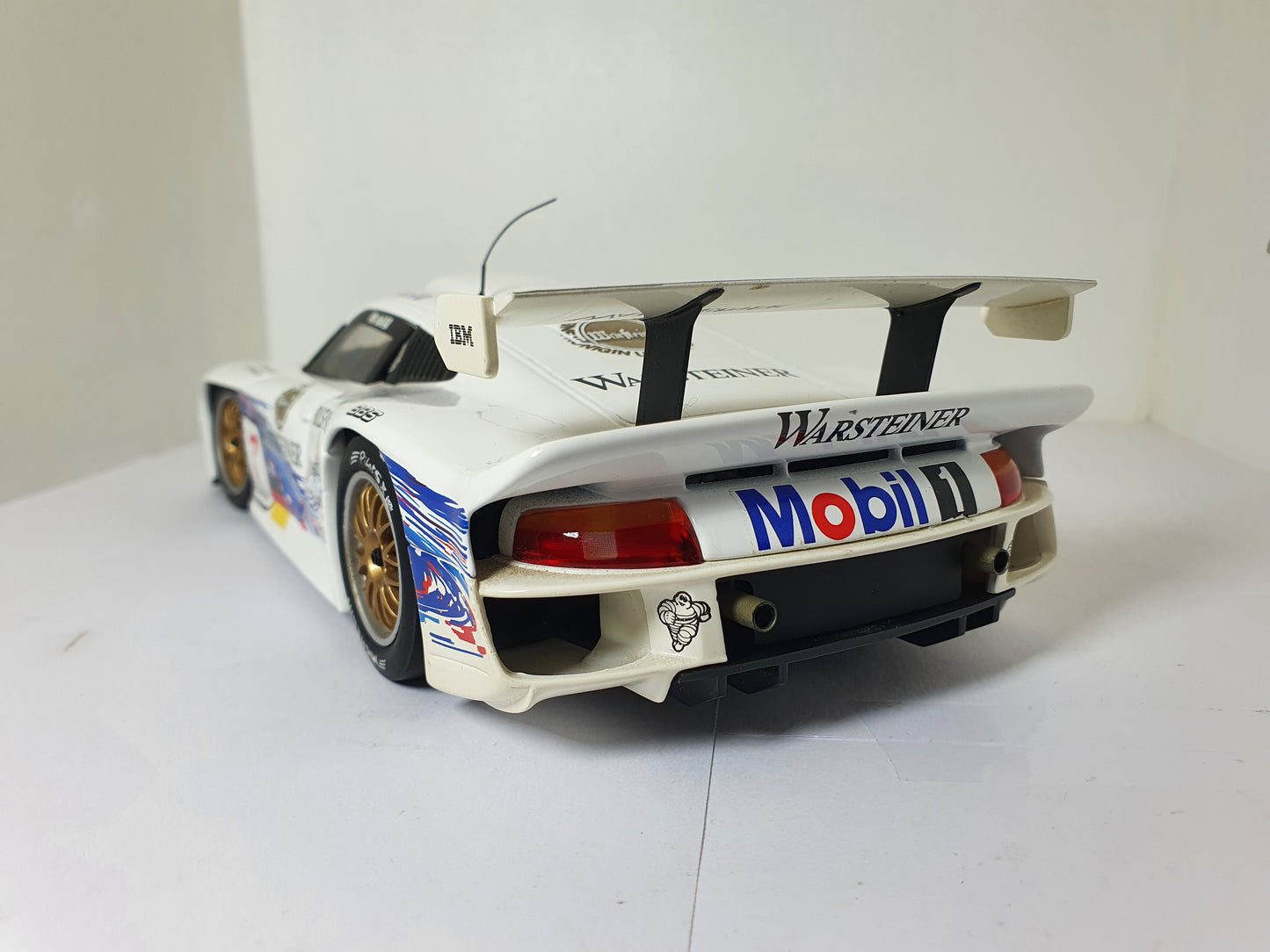 1:18 Porsche 911 GT1 996 ~ UT Models ~ White #7 Warsteiner Livery