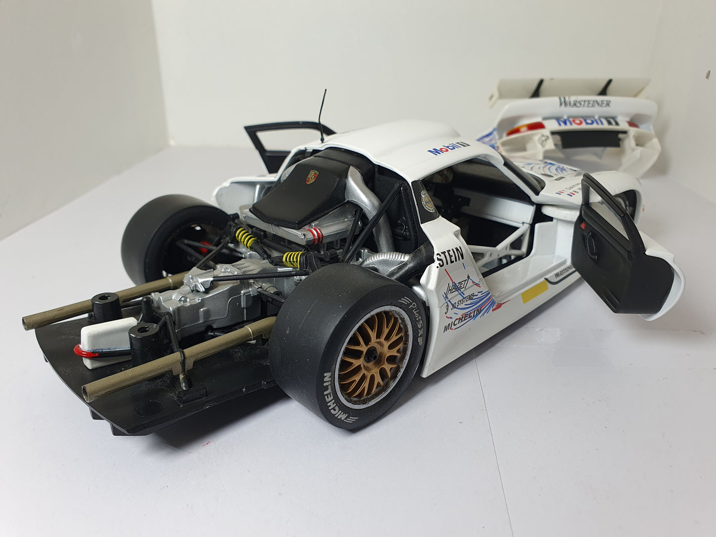 1:18 Porsche 911 GT1 996 ~ UT Models ~ White #7 Warsteiner Livery