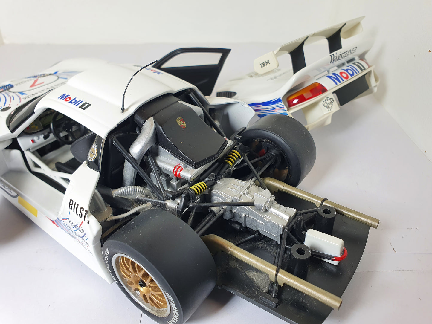 1:18 Porsche 911 GT1 996 ~ UT Models ~ White #7 Warsteiner Livery