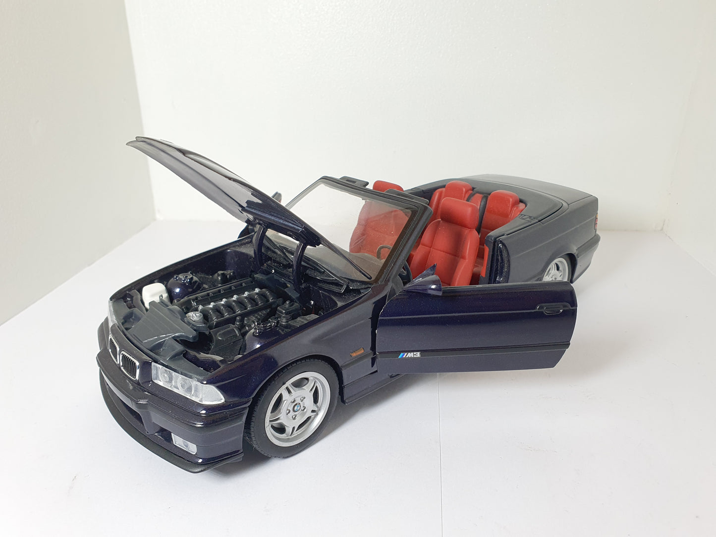 1:18 BMW M3 Cabriolet ~ UT Models ~ Purple