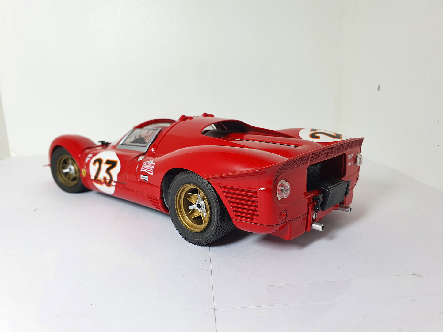 1:18 Ferrari 330 P4 LM