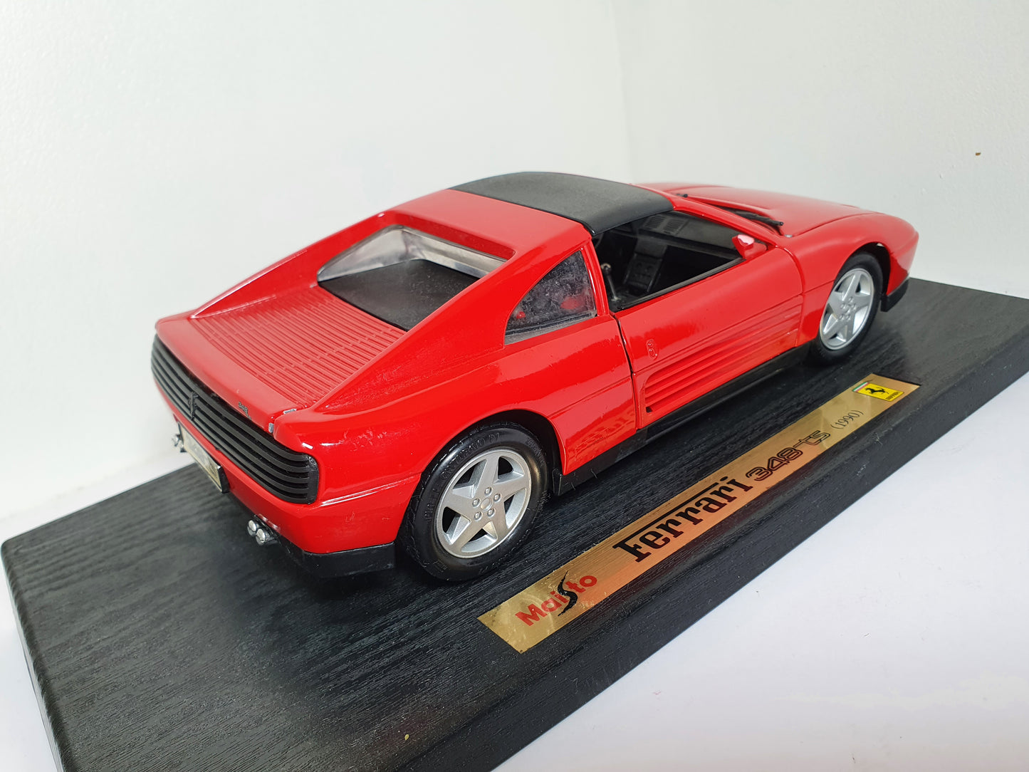 1:18 Ferrari 348 TS ~ Maisto ~ Rosso Corsa