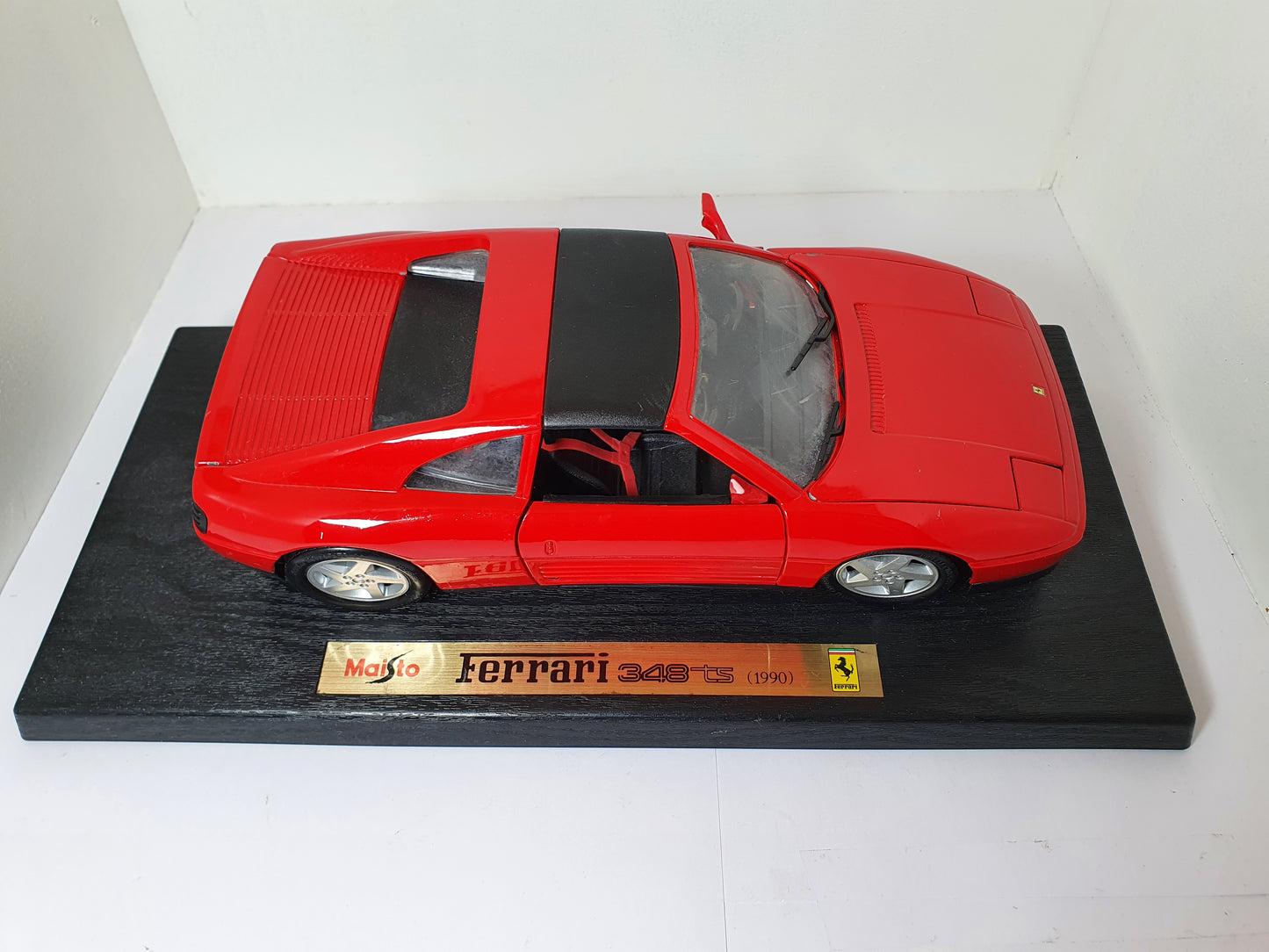 1:18 Ferrari 348 TS ~ Maisto ~ Rosso Corsa