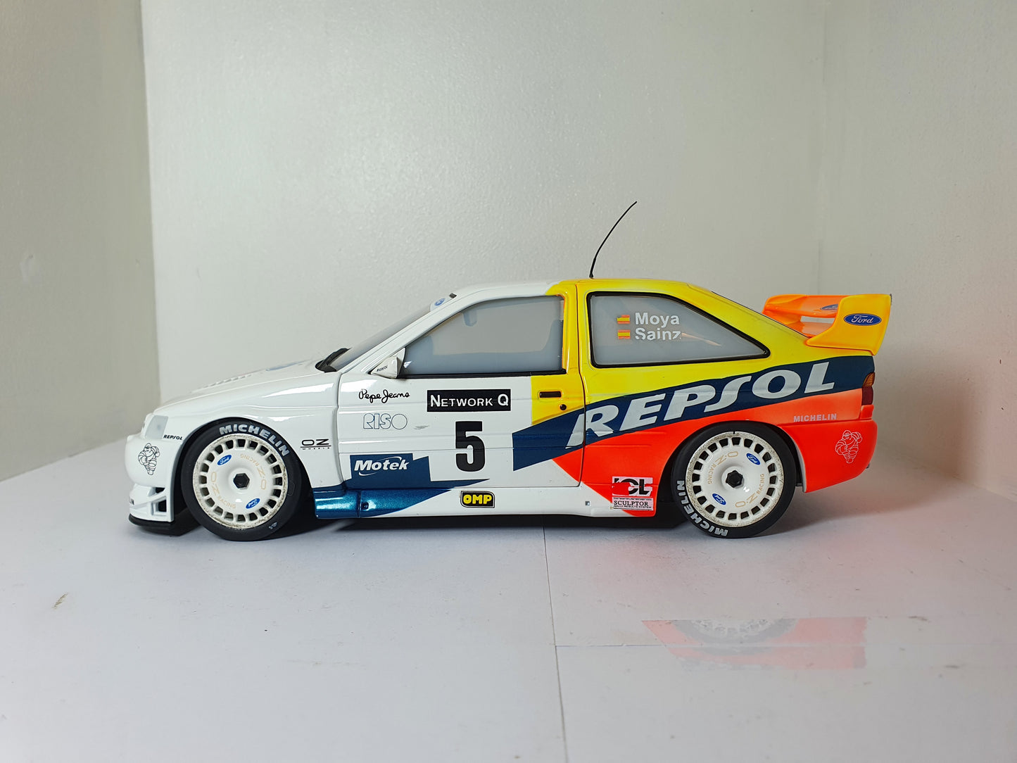 1:18 Ford Escort WRC RAC Rally Repsol ~ UT Models ~ White