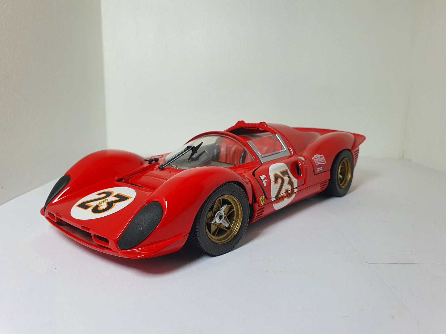 1:18 Ferrari 330 P4 LM