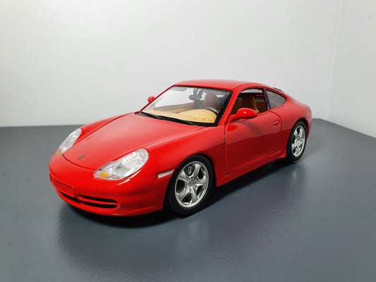 1:18 Porsche 911 Carrera 4S 996 ~ Bburago ~ Guards Red