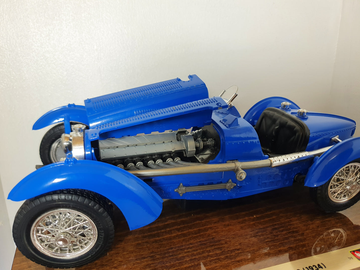 1:18 1934 Bugatti Type 59 W/ Wooden Base ~ Bburago ~ Blue