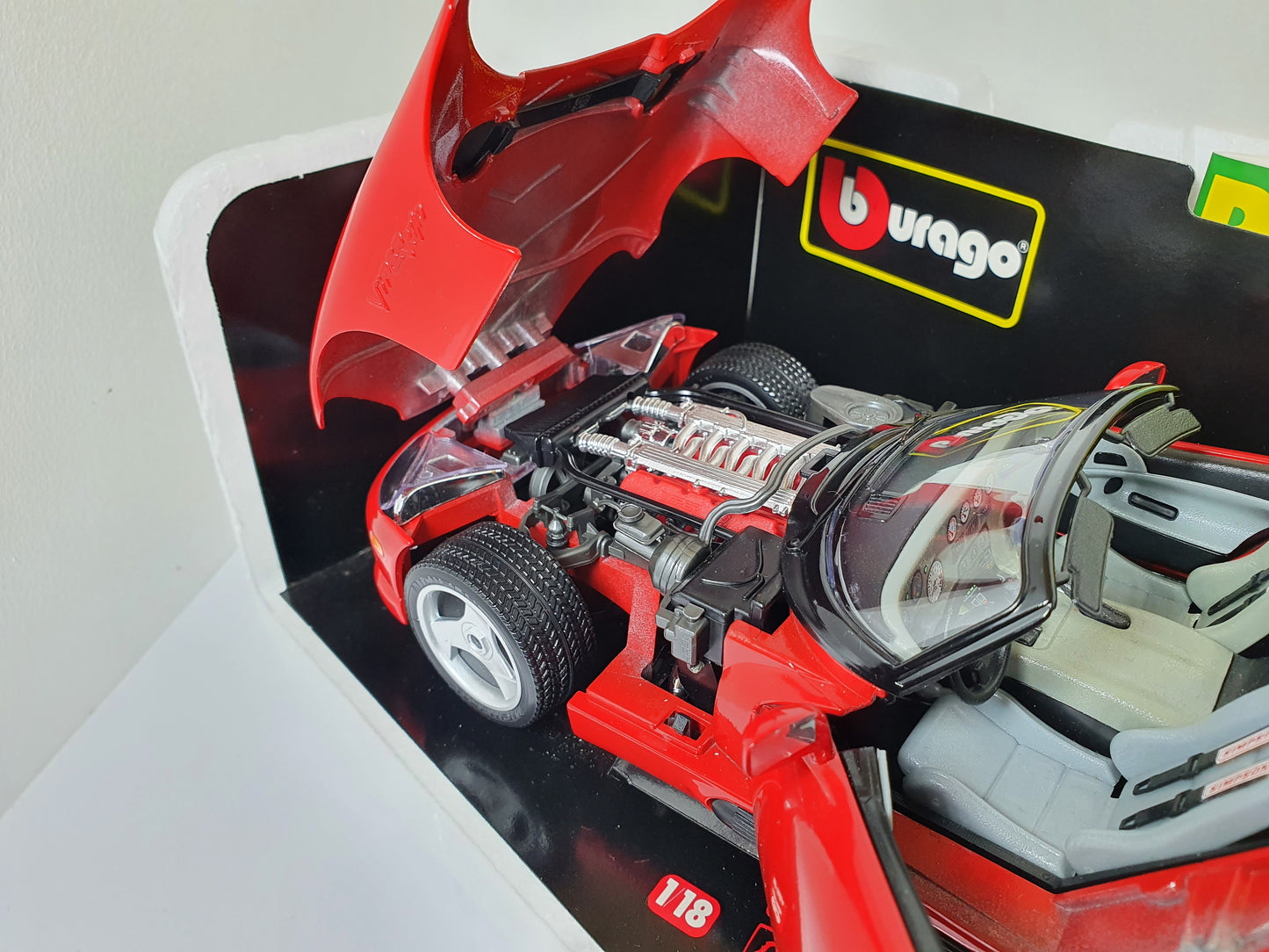 1:18 1992 Dodge Viper RT/10 ~ Red ~ Bburago