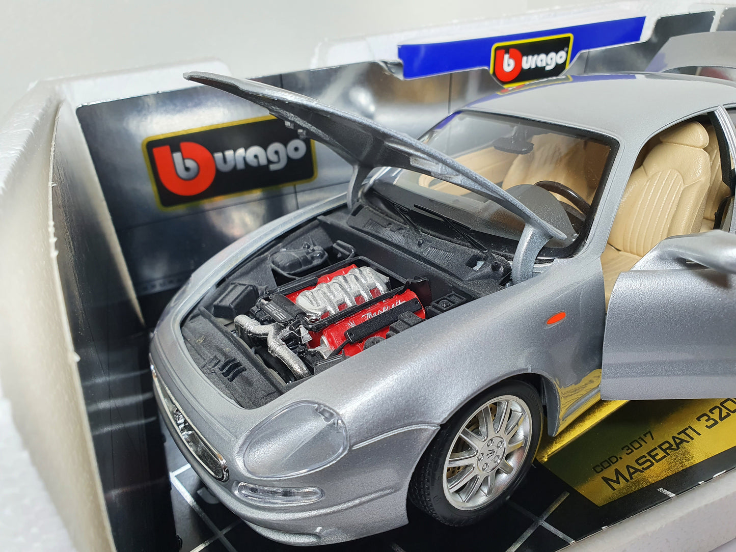 1:18 Maserati 3200 GT ~ Silver ~ Bburago