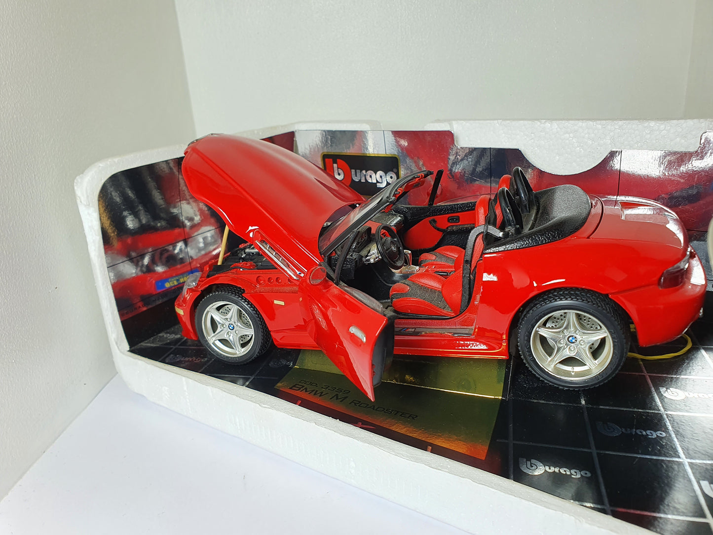 1:18 BMW Z3 M Roadster ~ Imola Red ~ Bburago Gold Collection