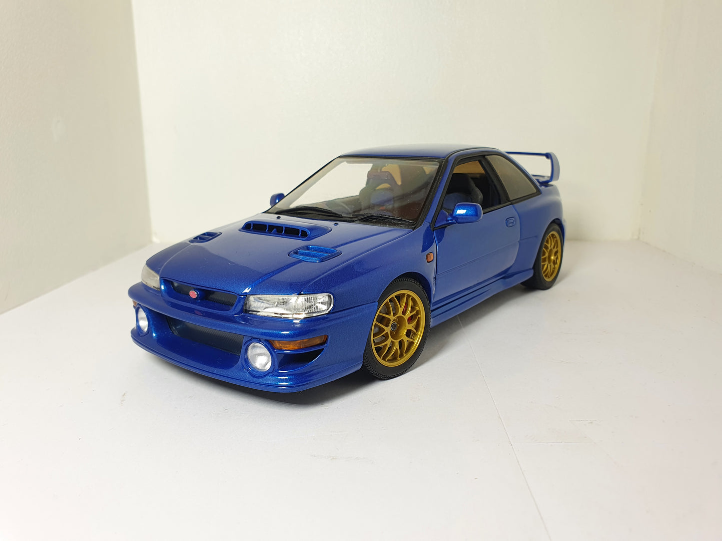 1:18 Subaru Impreza 22B STI ~ Autoart ~ Metallic Blue