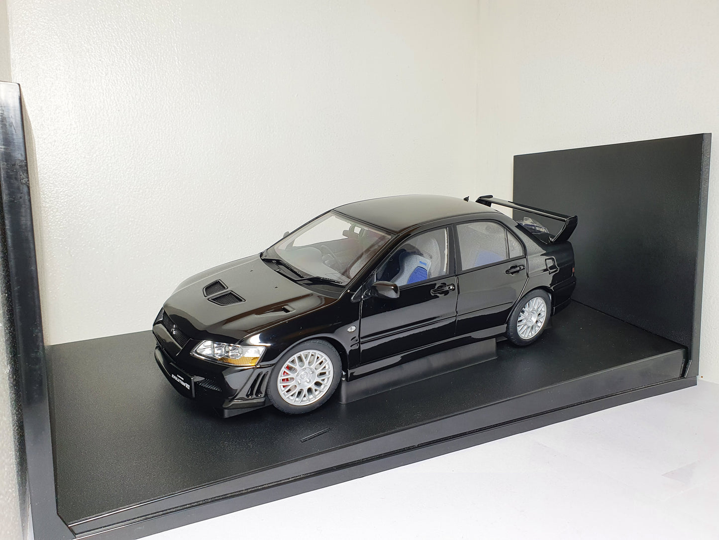 1:18 Mitsubishi Lancer Evolution VII ~ AutoArt ~ Black