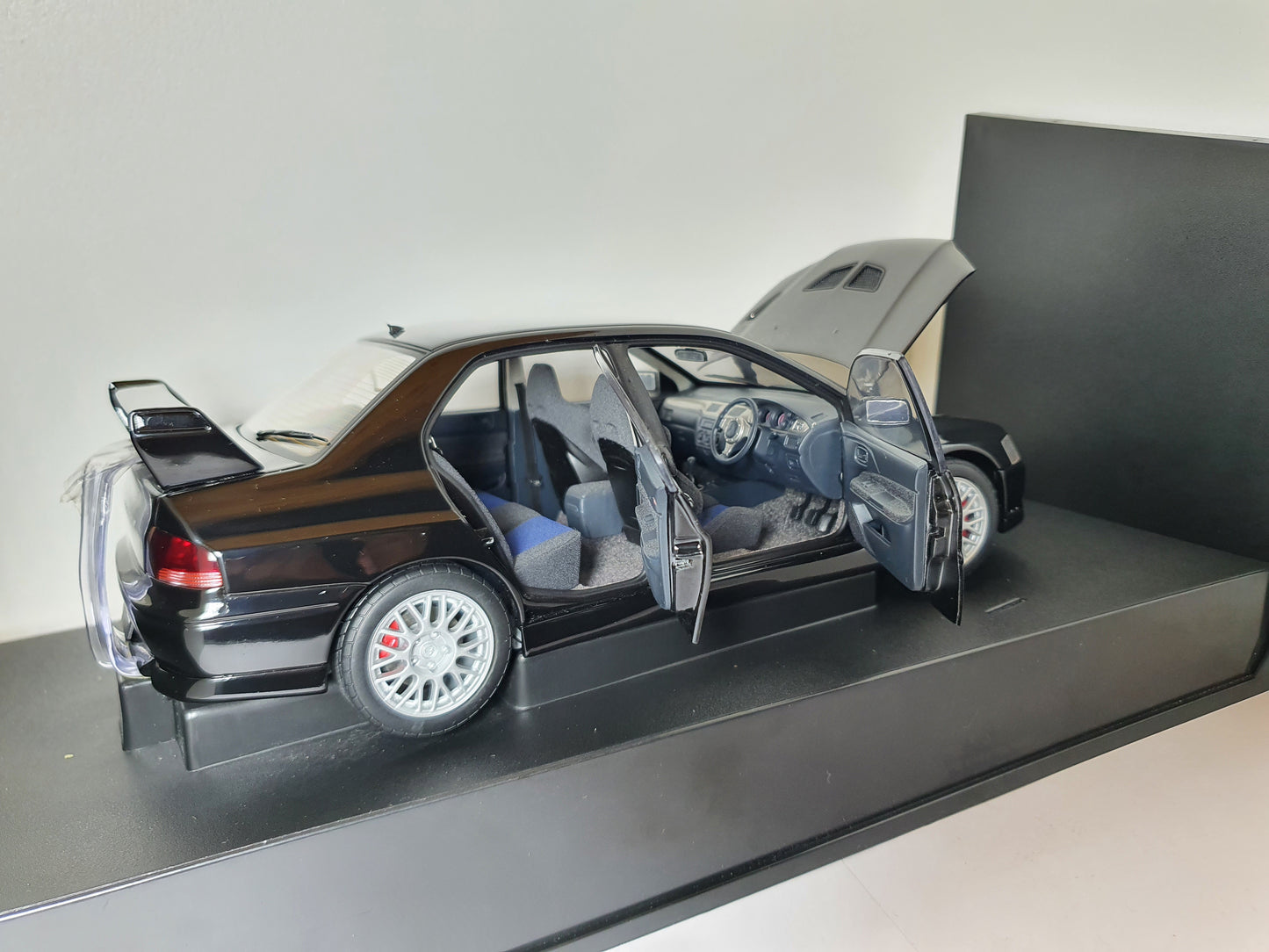 1:18 Mitsubishi Lancer Evolution VII ~ AutoArt ~ Black