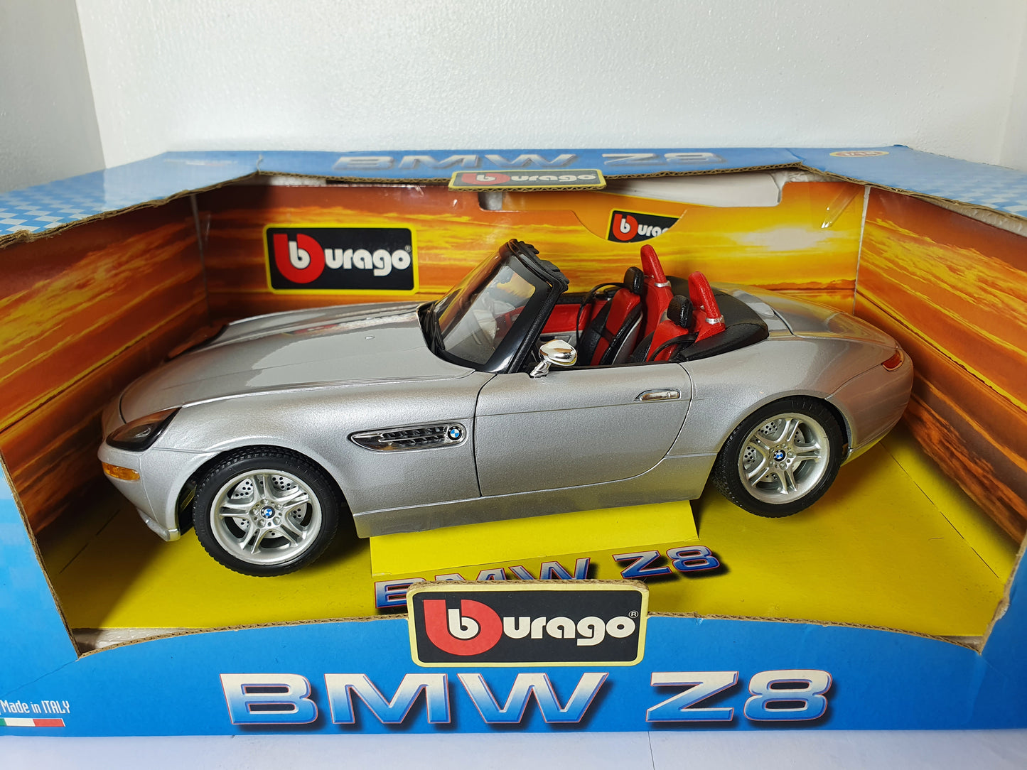 1:18 BMW Z8 ~ Bburago ~ Silver