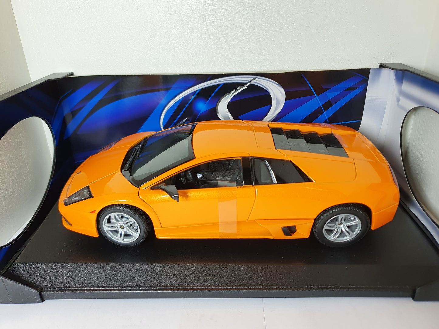 1:18 Lamborghini Murcielago LP-640 ~ Maisto ~ Arancio Argos (Orange)