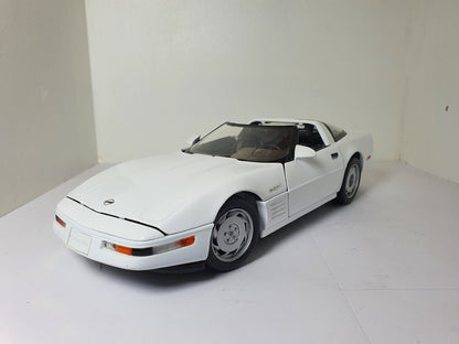 1:18 Corvette C4 ZR-1 ~ Maisto ~ White