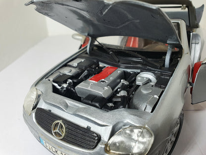 1:18 Mercedes SLK 230 ~ Maisto ~ Silver