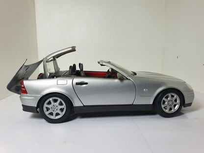 1:18 Mercedes SLK 230 ~ Maisto ~ Silver