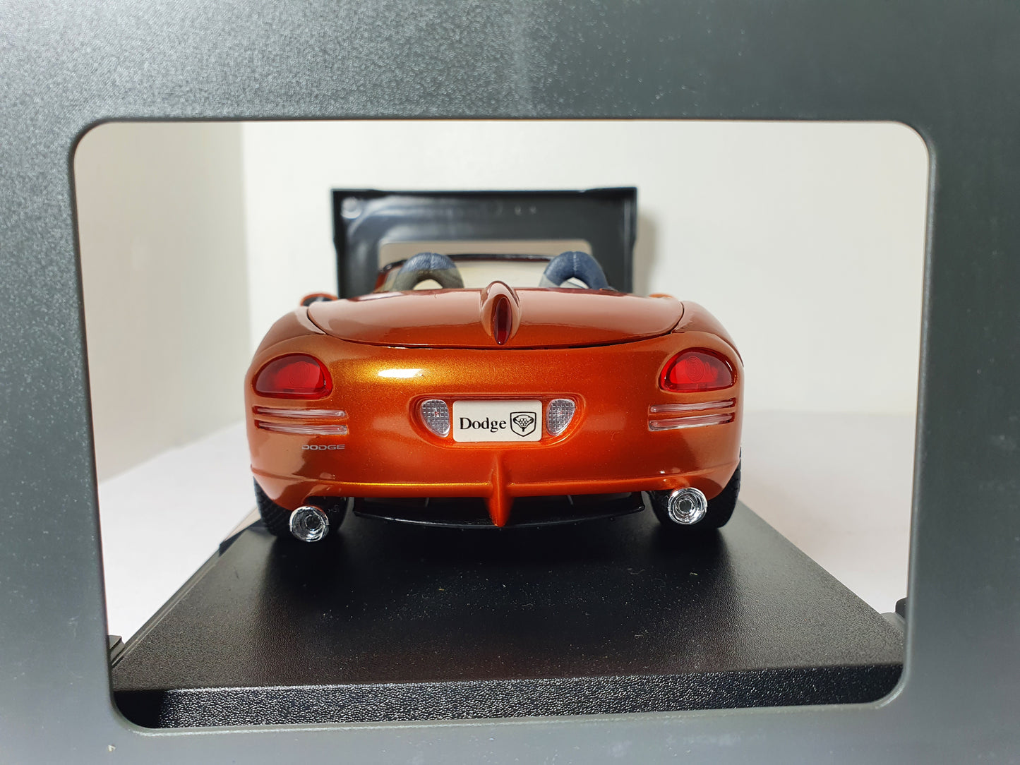 1:18 Dodge Concept ~ Maisto ~ Orange