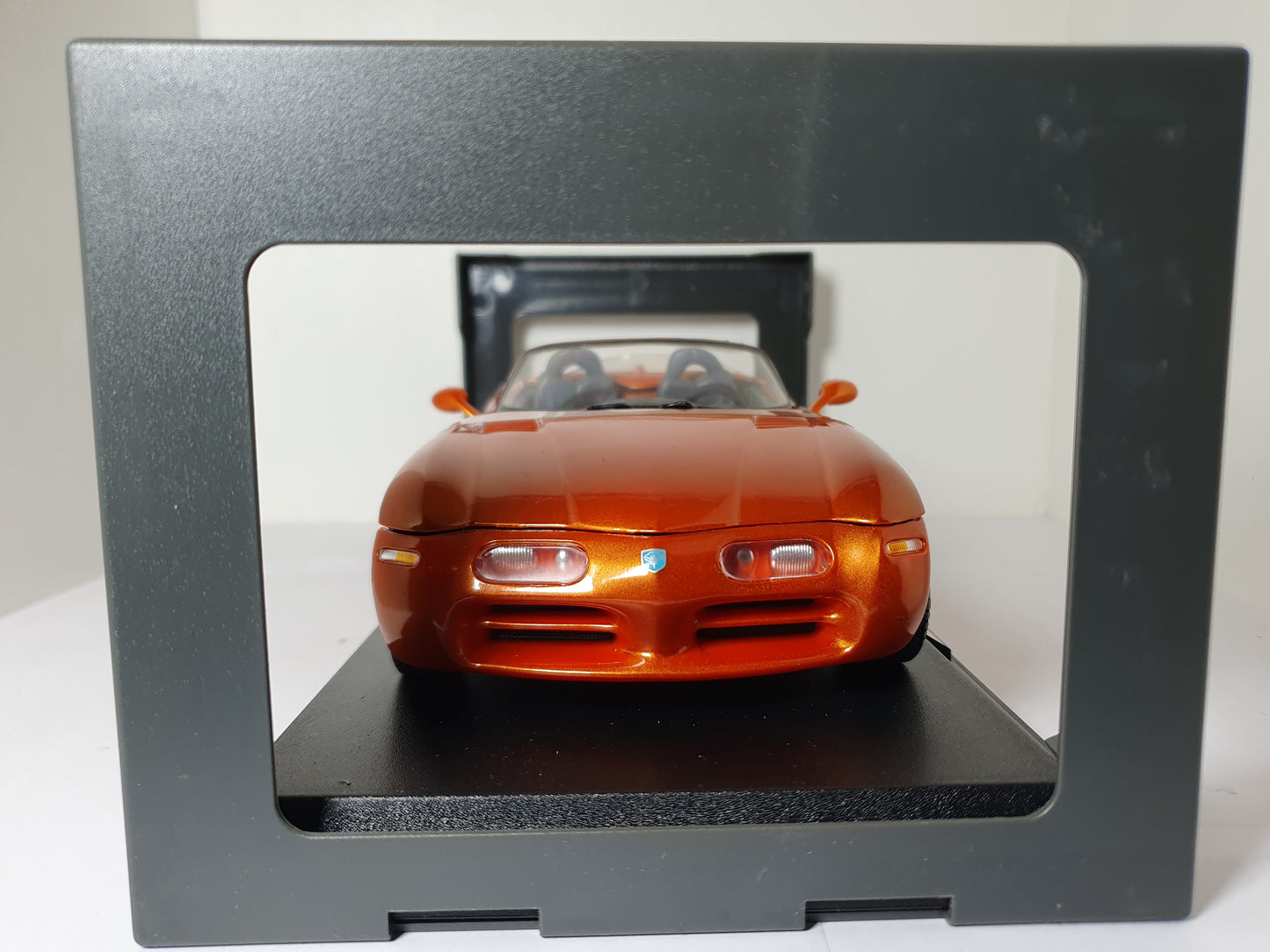 1:18 Dodge Concept ~ Maisto ~ Orange