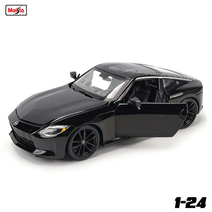 1:24 Nissan 400Z ~ Maisto ~ Black