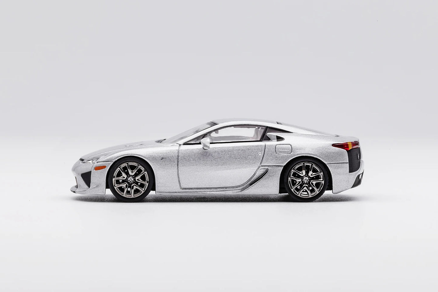 1:64 Lexus LFA ~ Silver