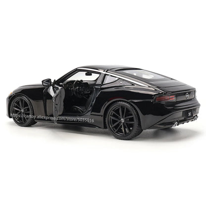 1:24 Nissan 400Z ~ Maisto ~ Black