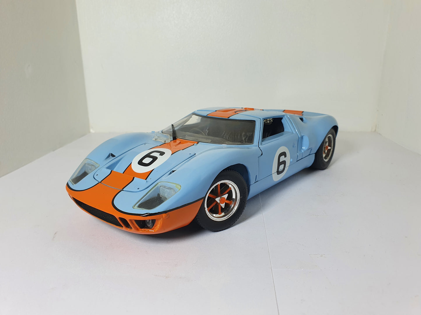 1:18 Ford GT40 MK1 ~ Jouef Evolution ~ Gulf Livery