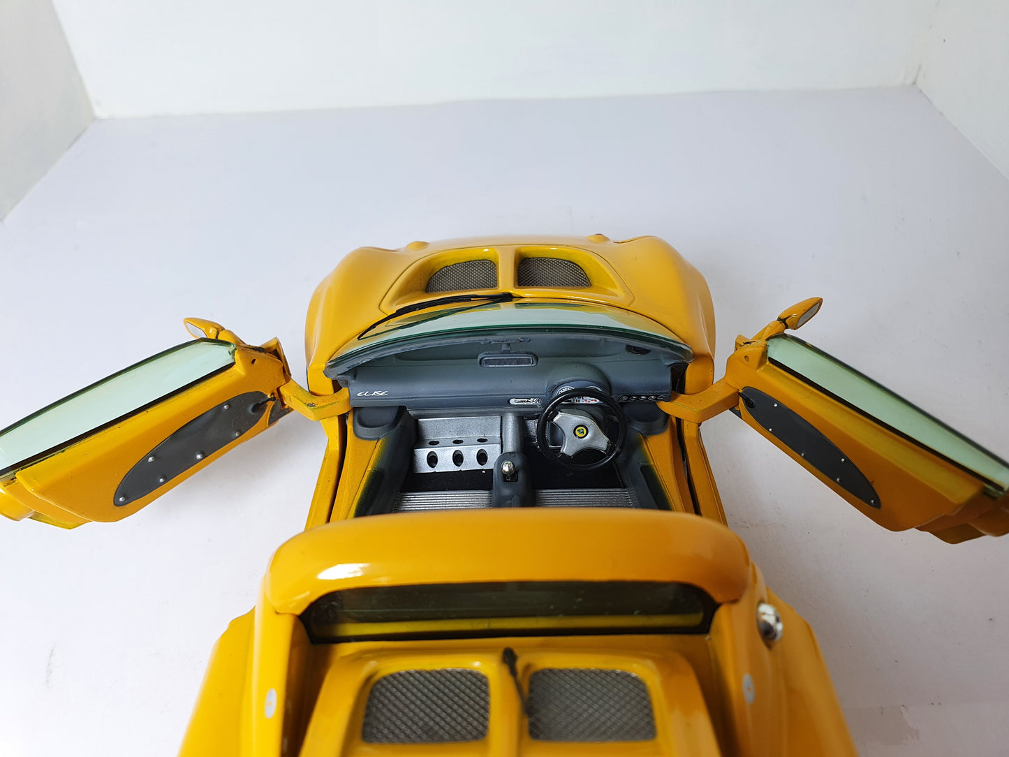 1:18 Lotus Elise Spider ~ Chrono ~ Yellow