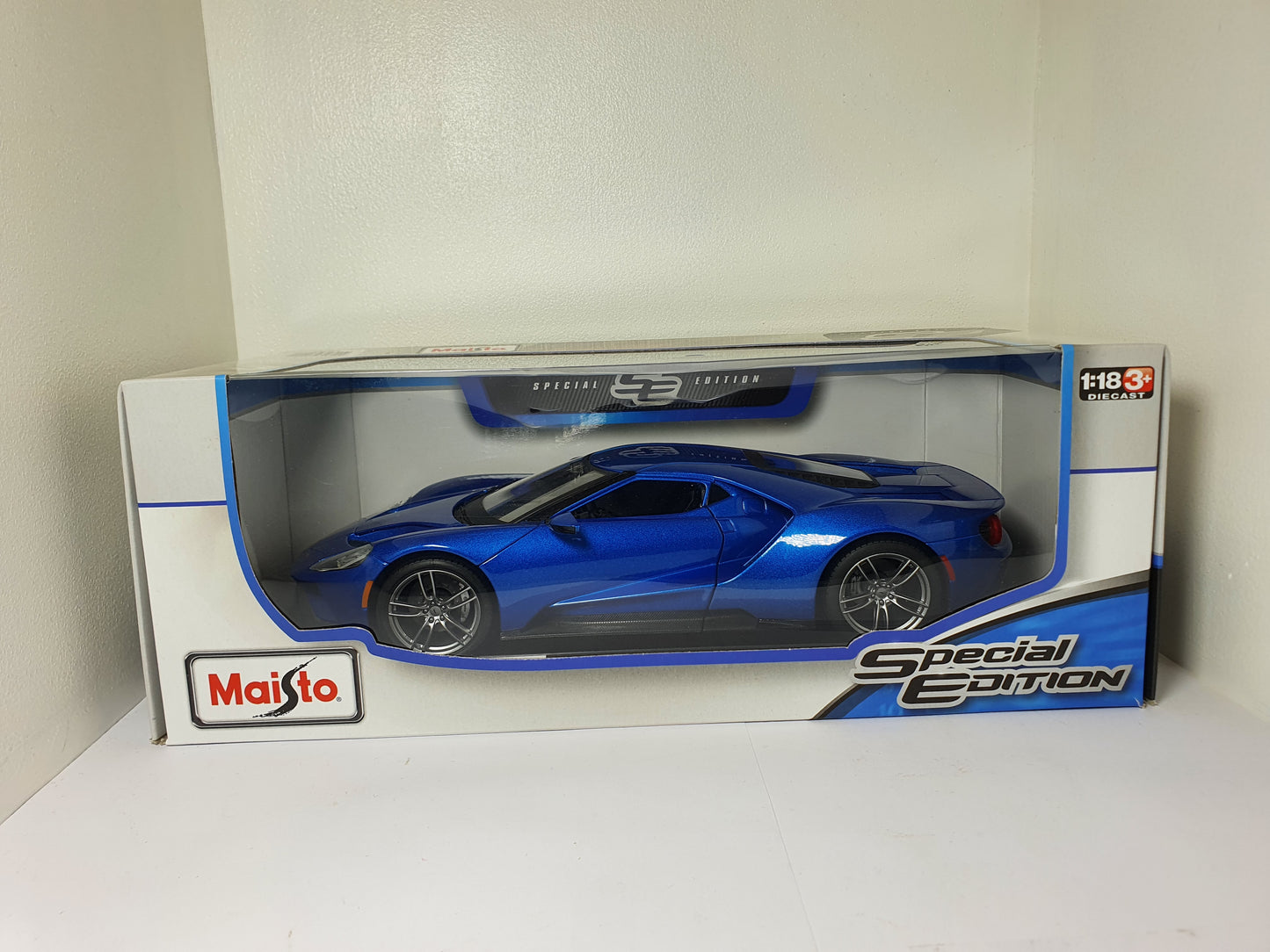 1:18 2017 Ford GT ~ Maisto ~ Metallic Blue