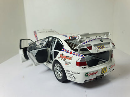 1:18 BMW 320si ~ Kyosho ~ WTCC 2006 Andy Priaulx