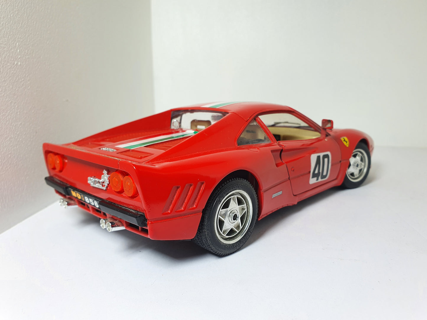 1:18 Ferrari 288 GTO ~ Bburago ~ Red