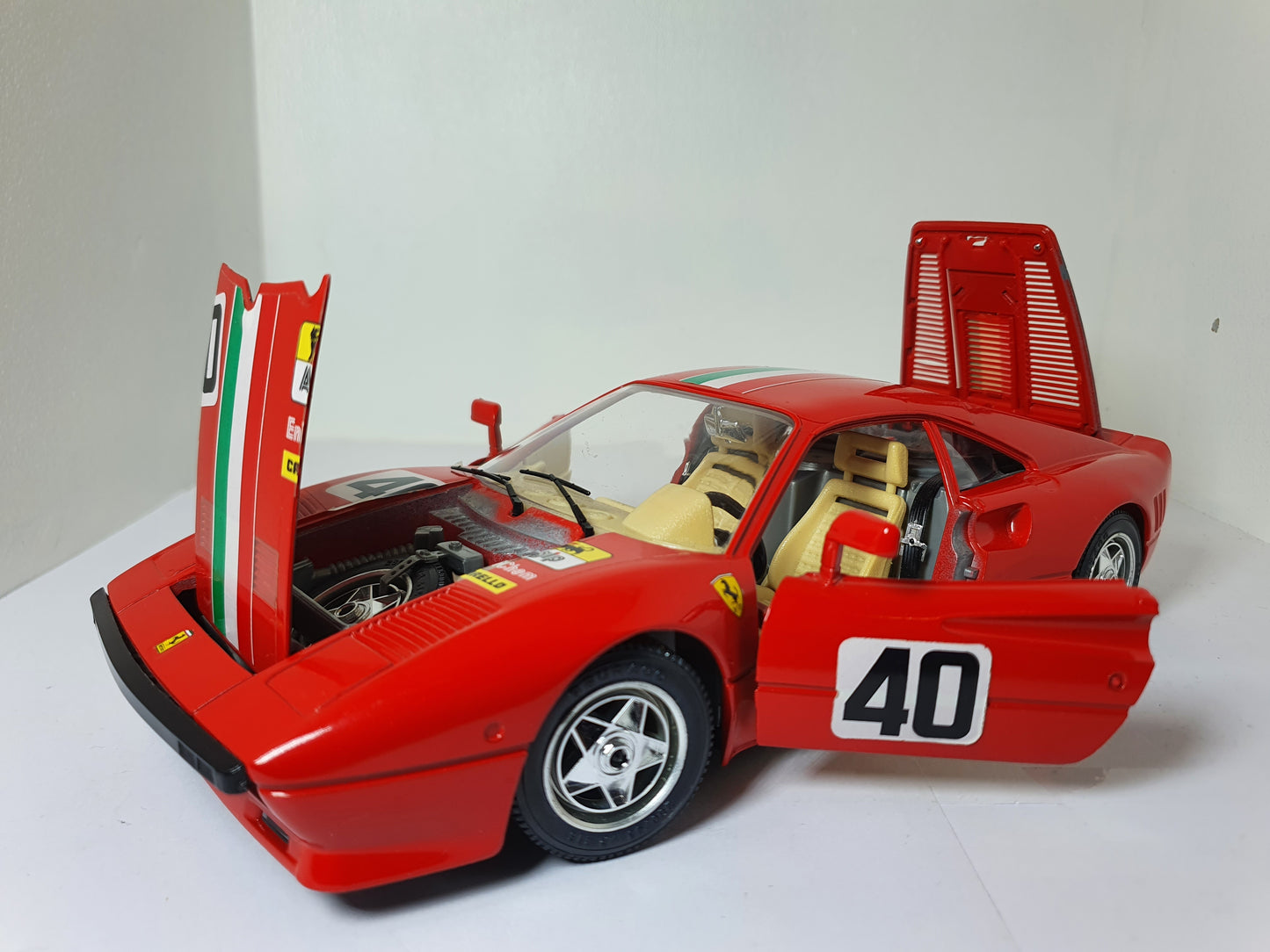 1:18 Ferrari 288 GTO ~ Bburago ~ Red